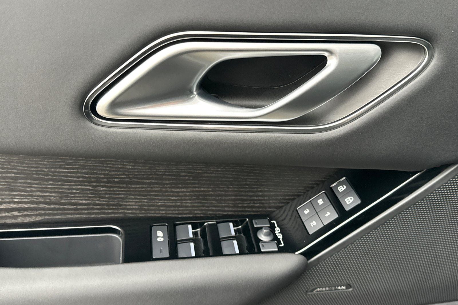 2026 Land Rover Range Rover Velar Dynamic SE