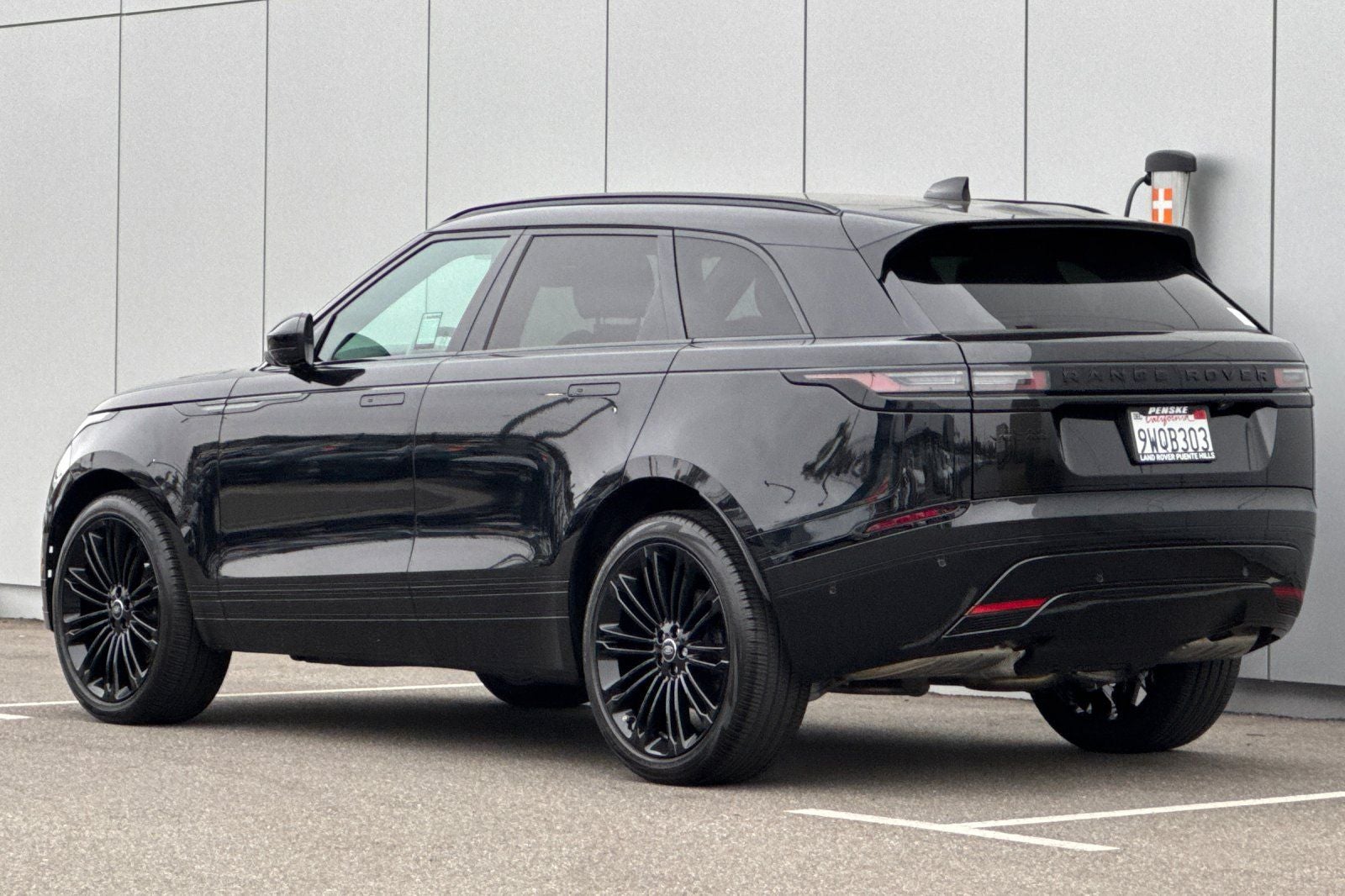 2026 Land Rover Range Rover Velar Dynamic SE