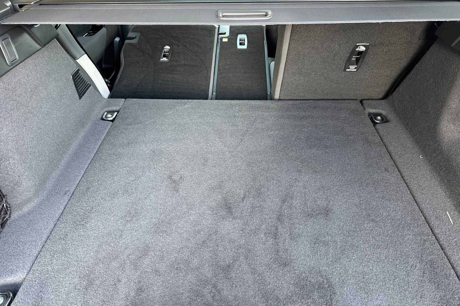 2025 Land Rover Range Rover Velar Dynamic SE