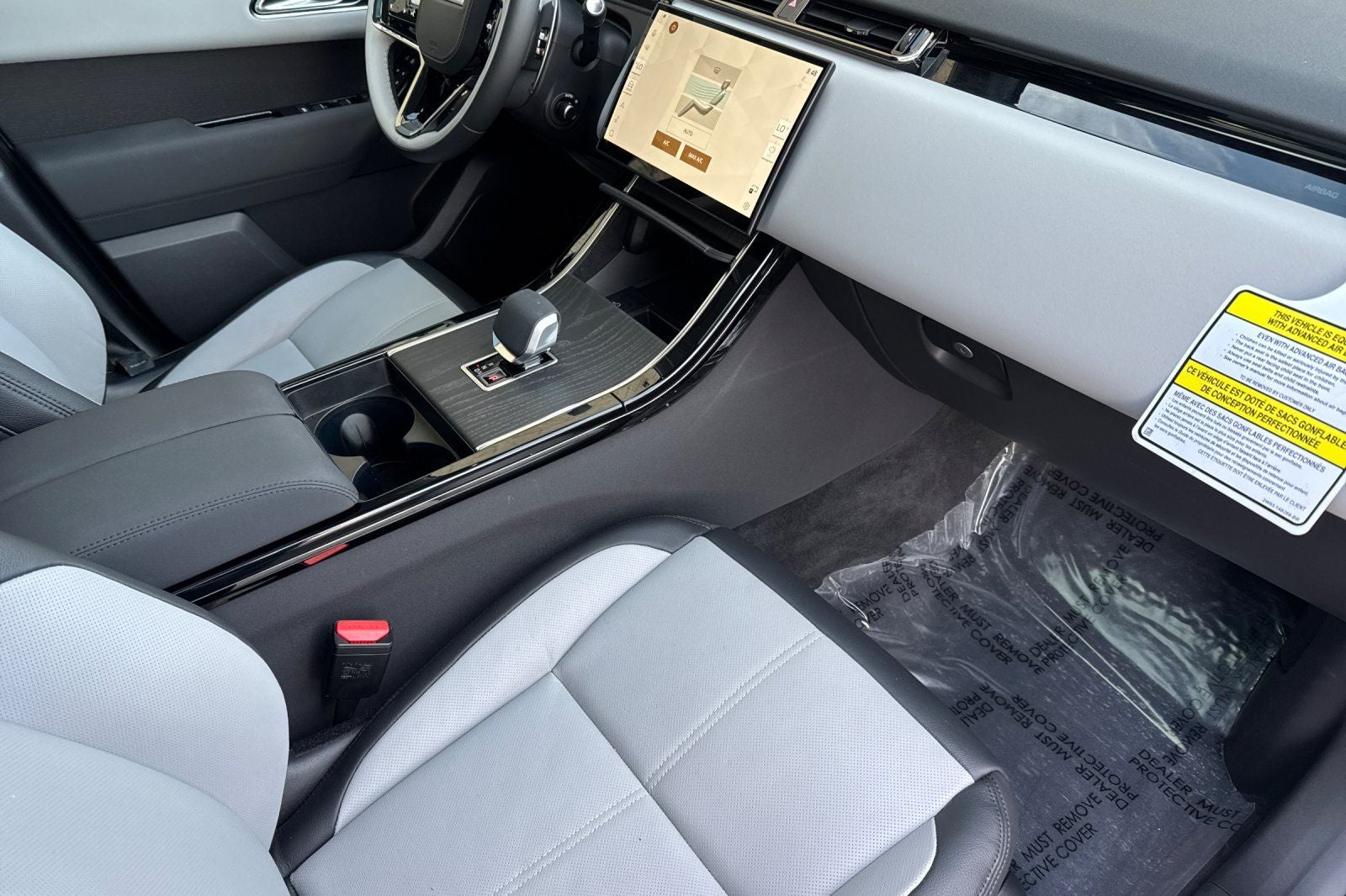 2025 Land Rover Range Rover Velar Dynamic SE