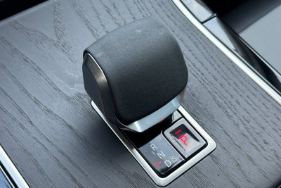 2025 Land Rover Range Rover Velar Dynamic SE