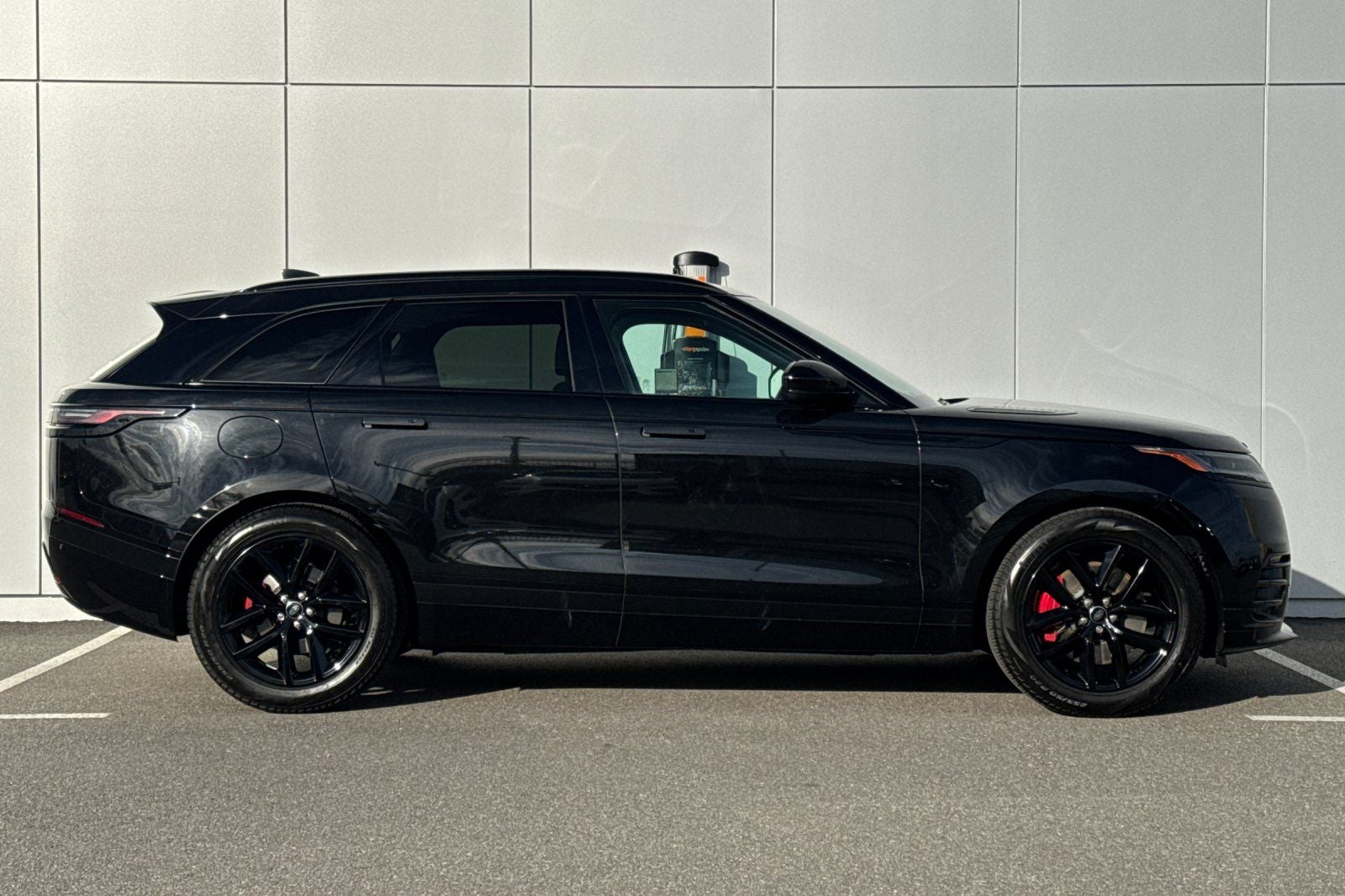 2025 Land Rover Range Rover Velar Dynamic SE