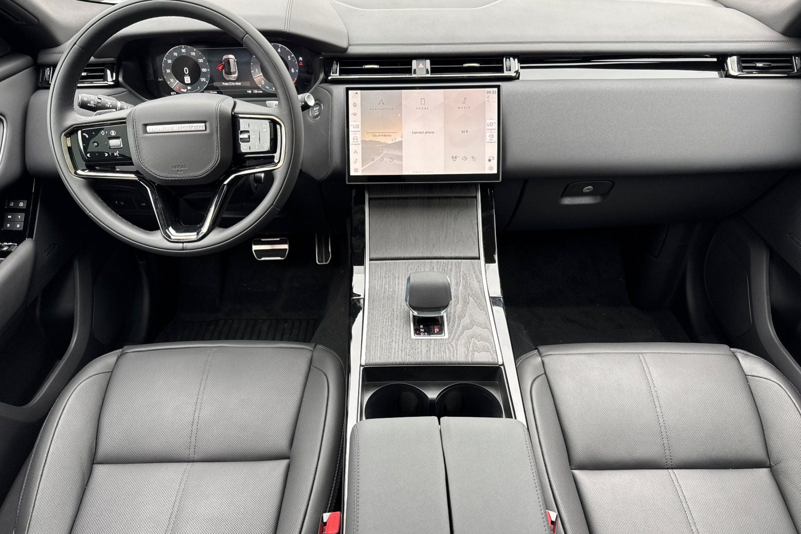 2026 Land Rover Range Rover Velar Dynamic SE