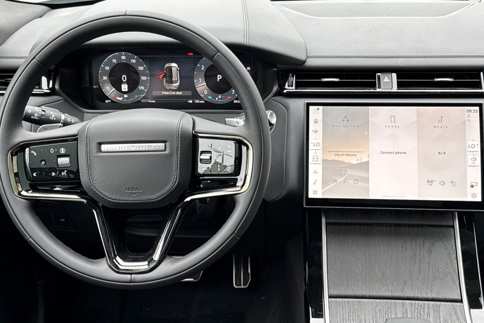2026 Land Rover Range Rover Velar Dynamic SE