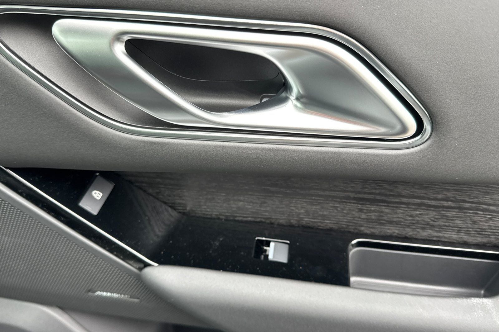 2026 Land Rover Range Rover Velar Dynamic SE