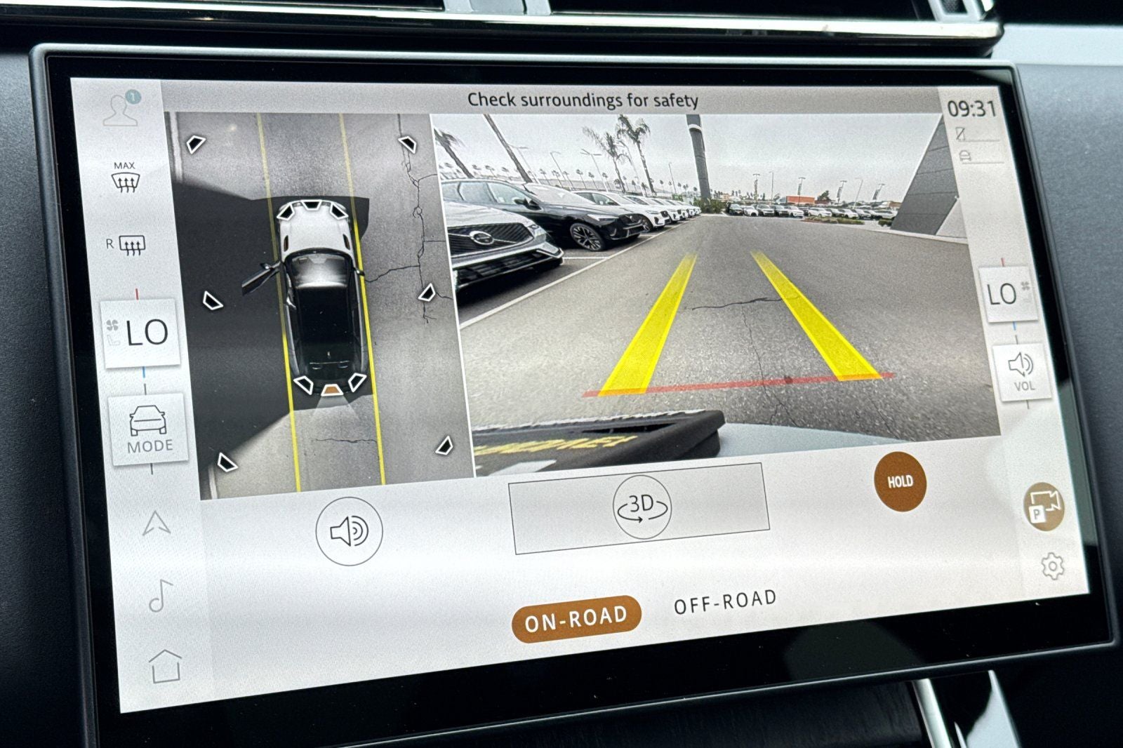 2026 Land Rover Range Rover Velar Dynamic SE