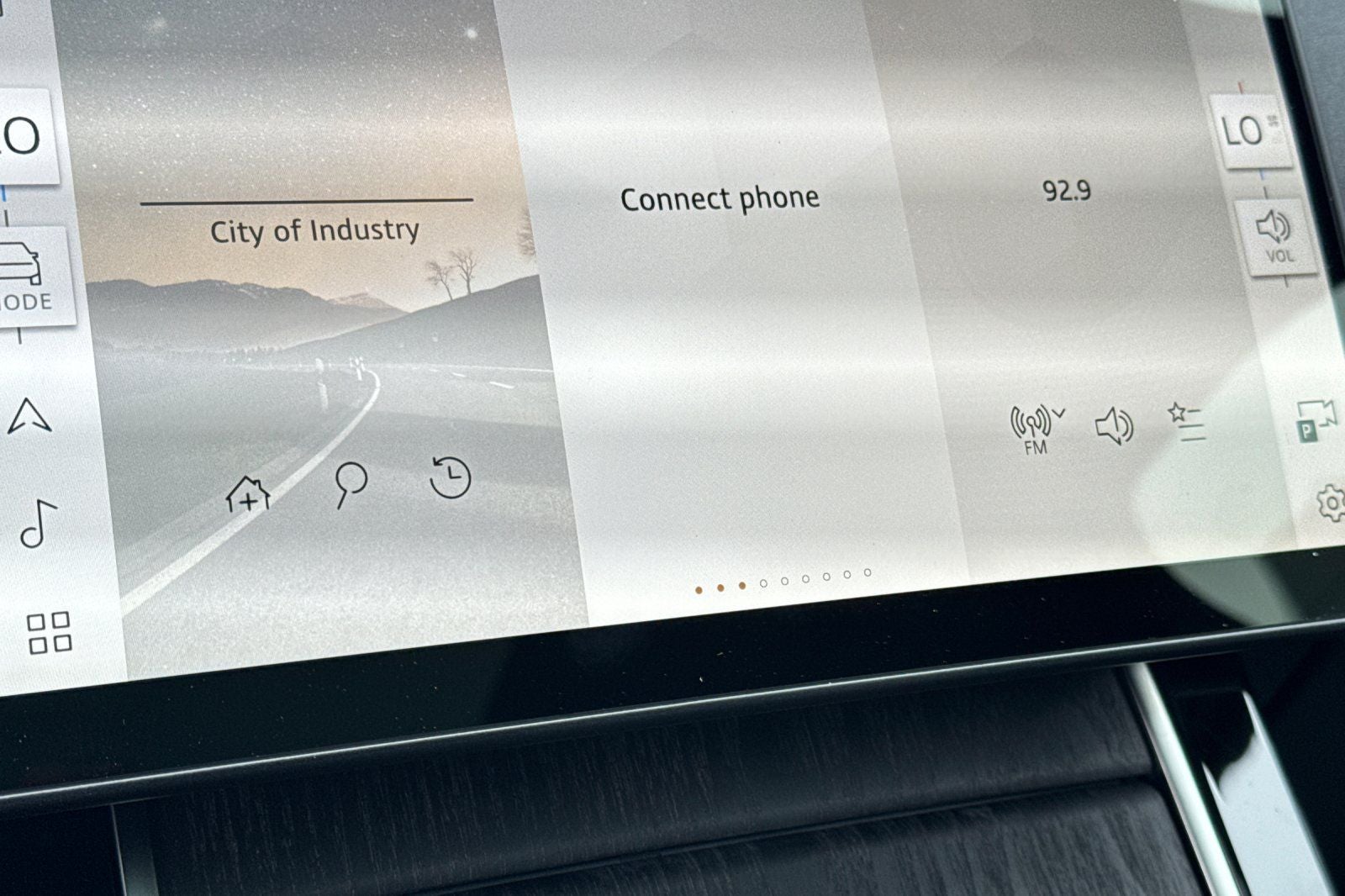 2026 Land Rover Range Rover Velar Dynamic SE