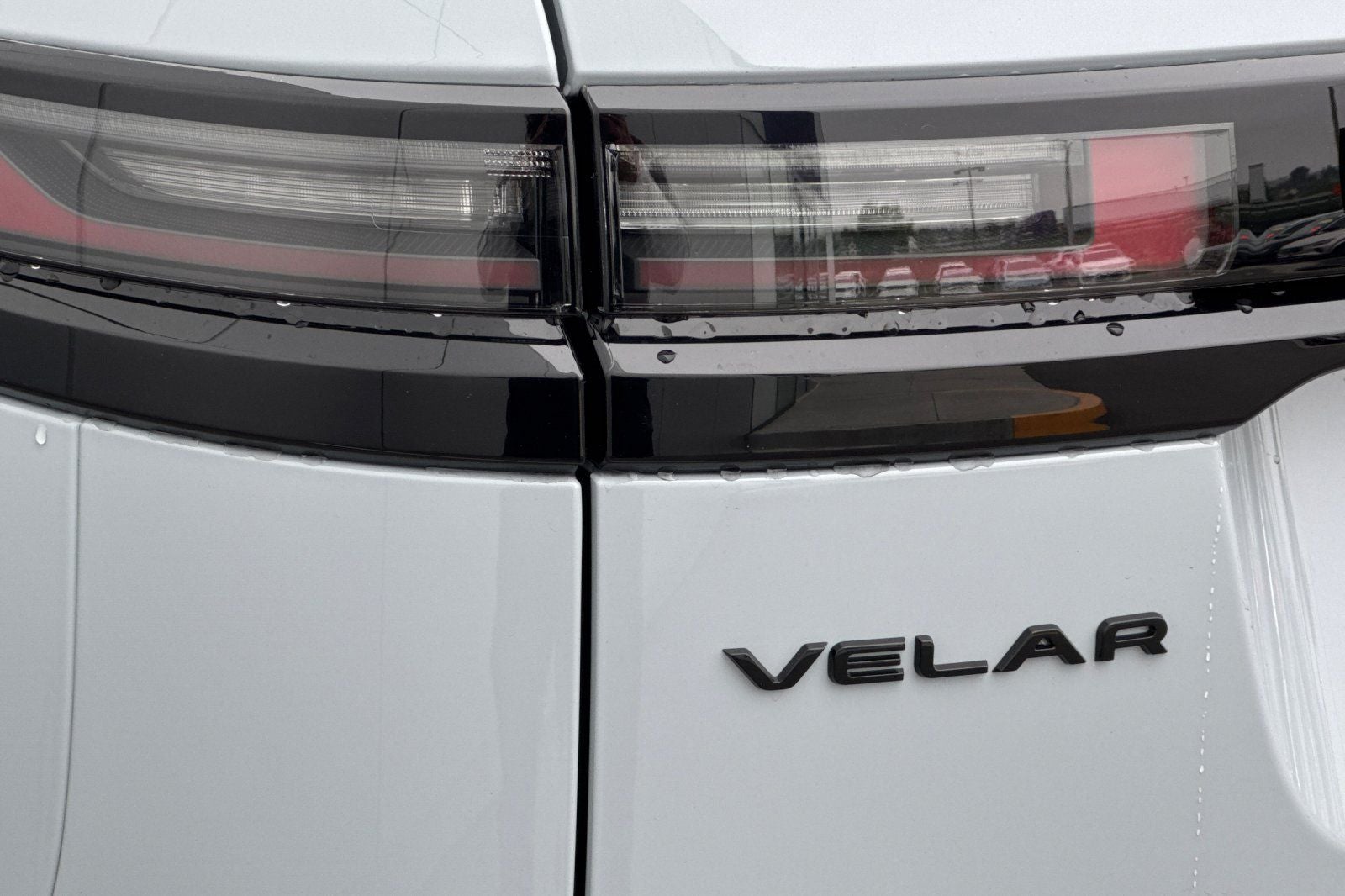 2026 Land Rover Range Rover Velar Dynamic SE
