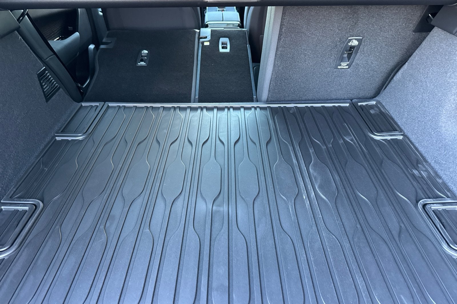 2026 Land Rover Range Rover Velar P250 Base
