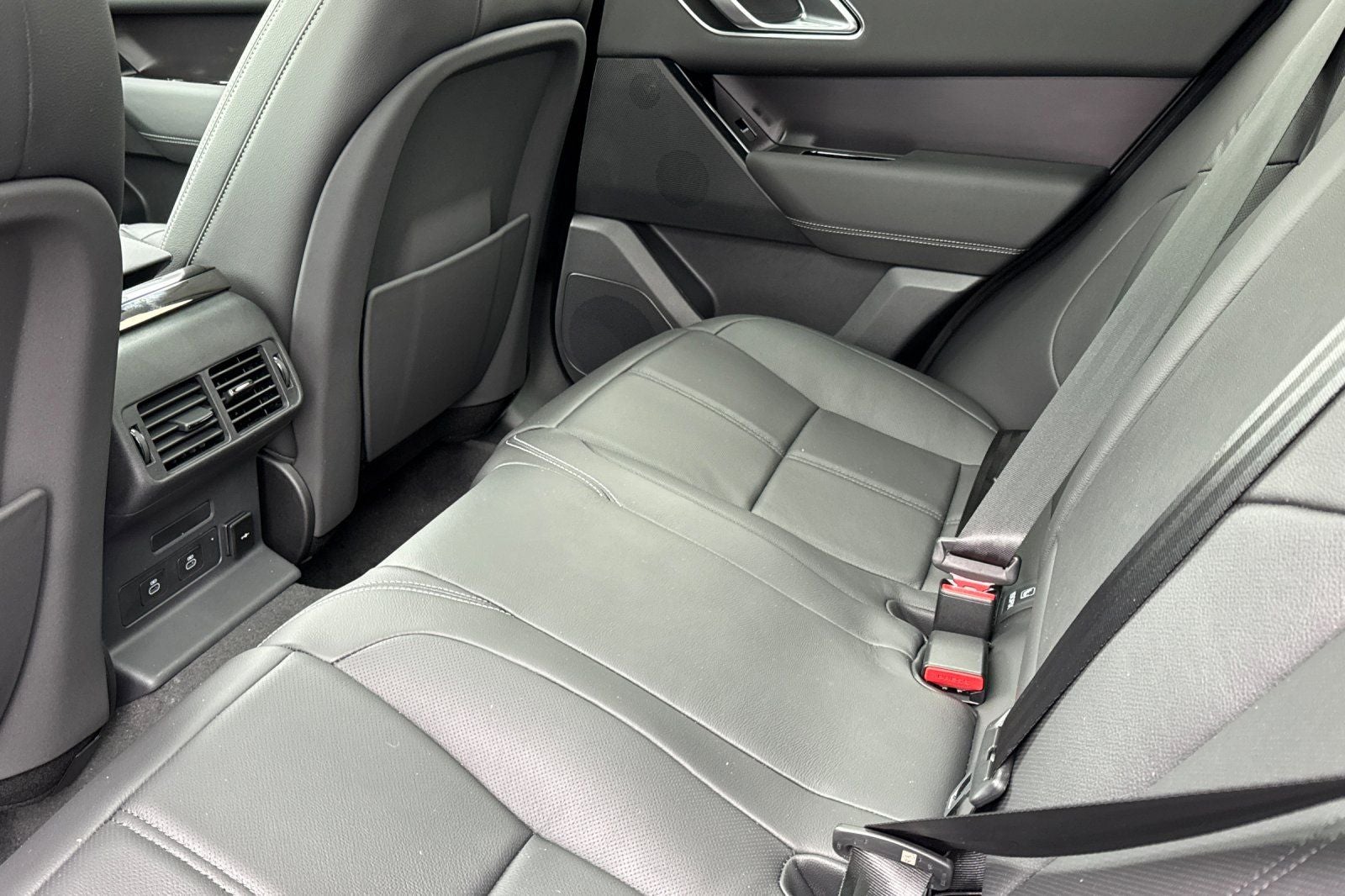 2026 Land Rover Range Rover Velar Belgravia Edition