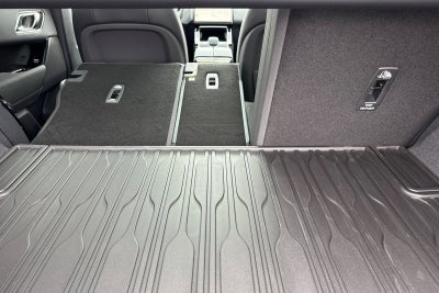 2026 Land Rover Range Rover Velar Belgravia Edition