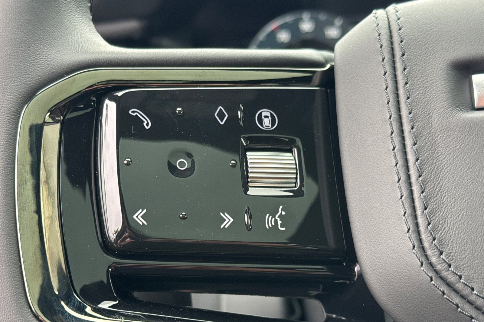 2026 Land Rover Range Rover Velar Belgravia Edition