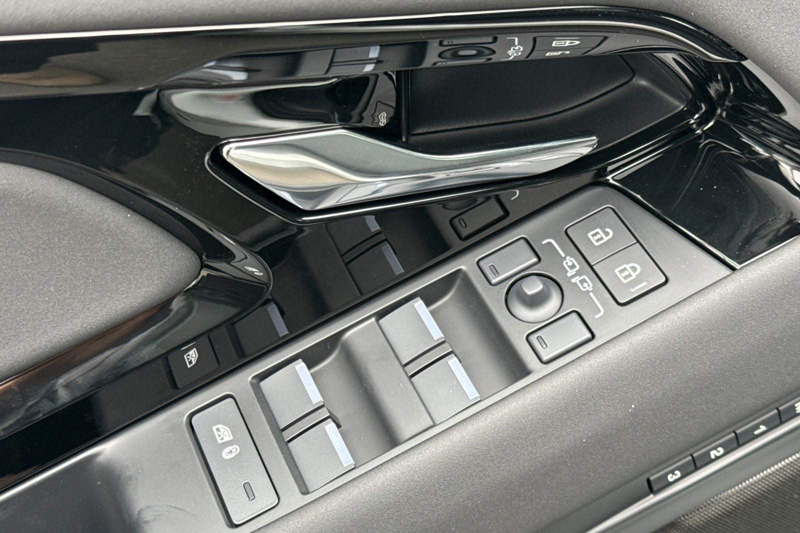 2026 Land Rover Range Rover Evoque S