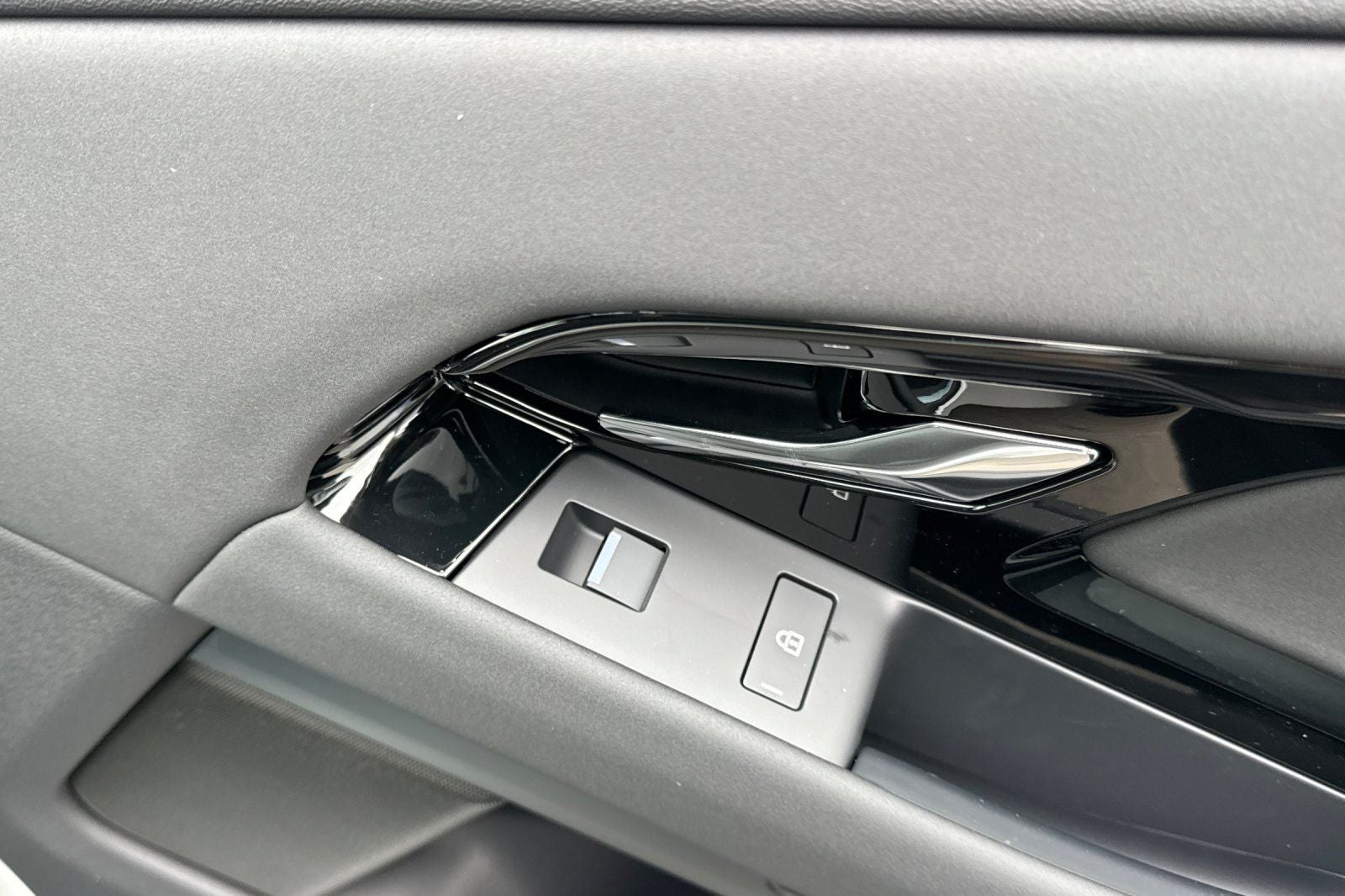 2026 Land Rover Range Rover Evoque S