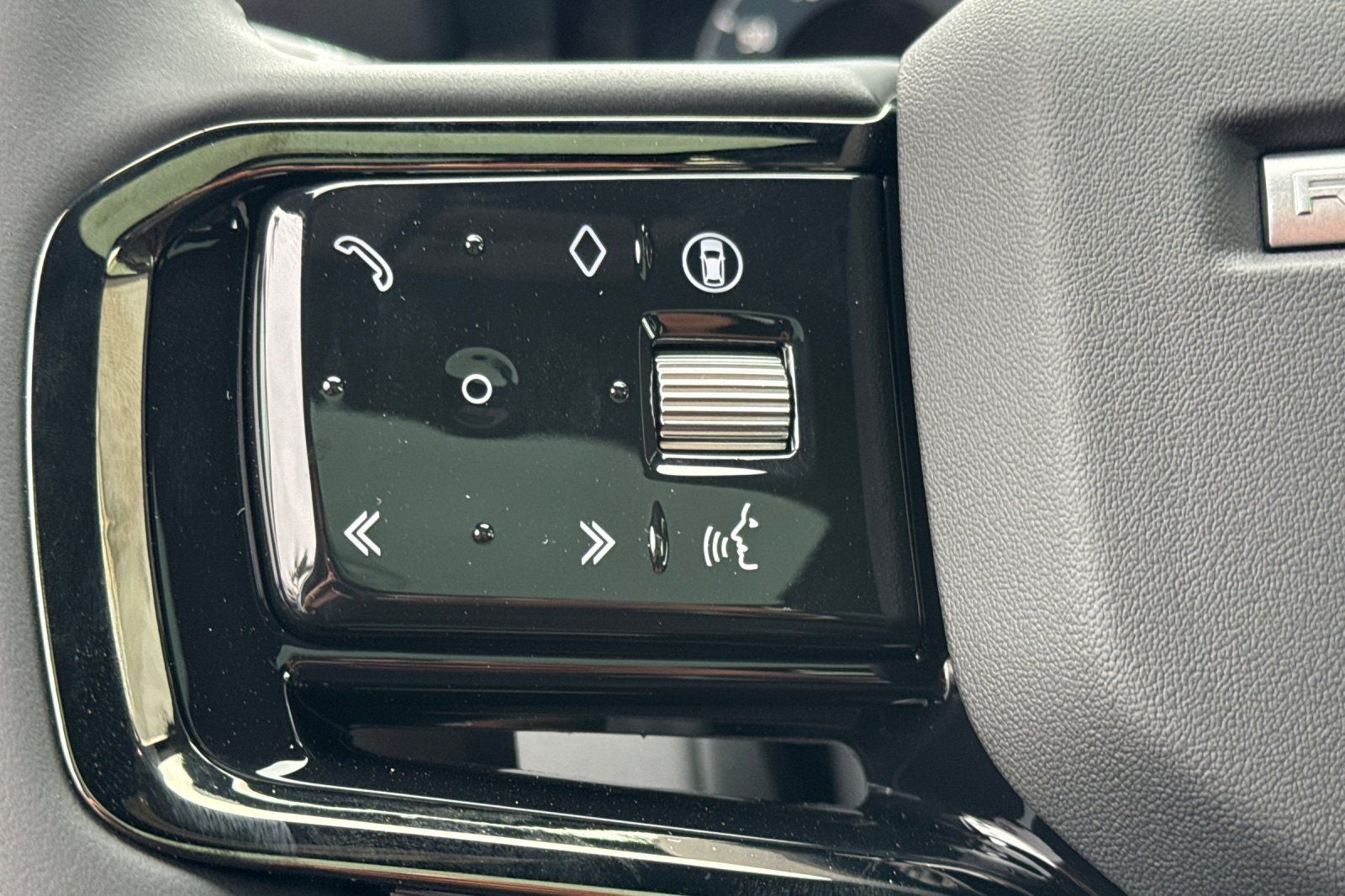2026 Land Rover Range Rover Evoque S