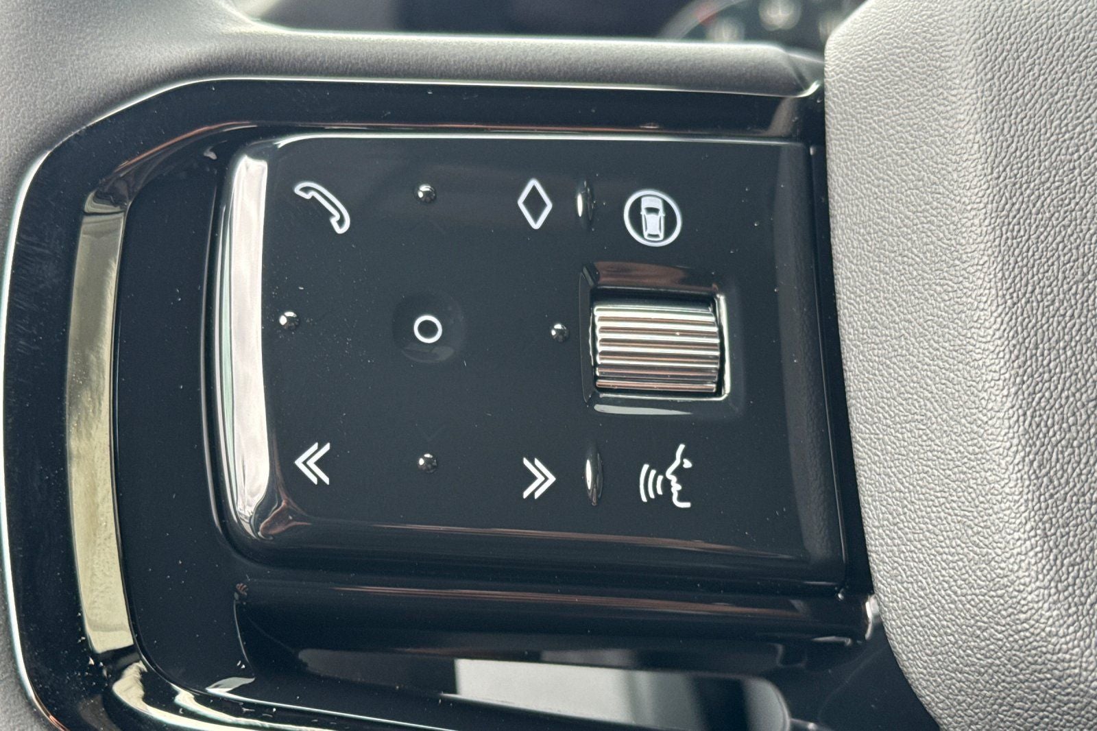 2026 Land Rover Range Rover Evoque S