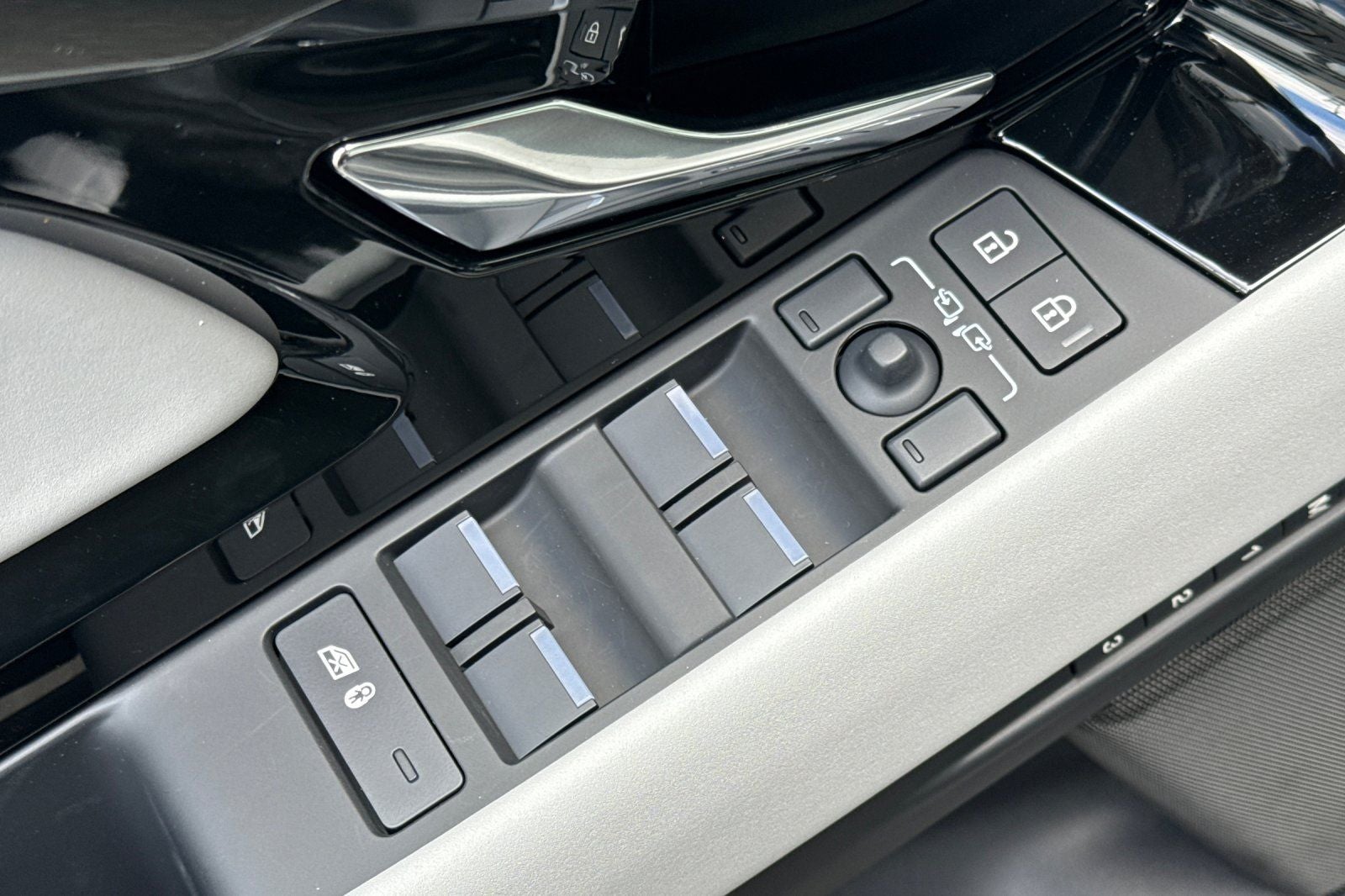 2026 Land Rover Range Rover Evoque S