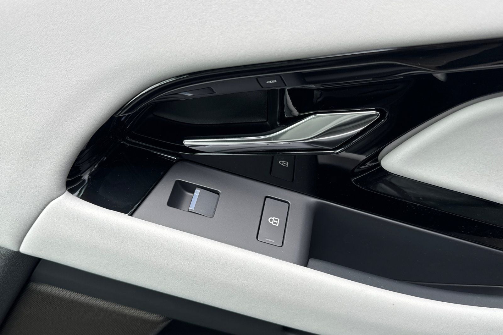 2026 Land Rover Range Rover Evoque S