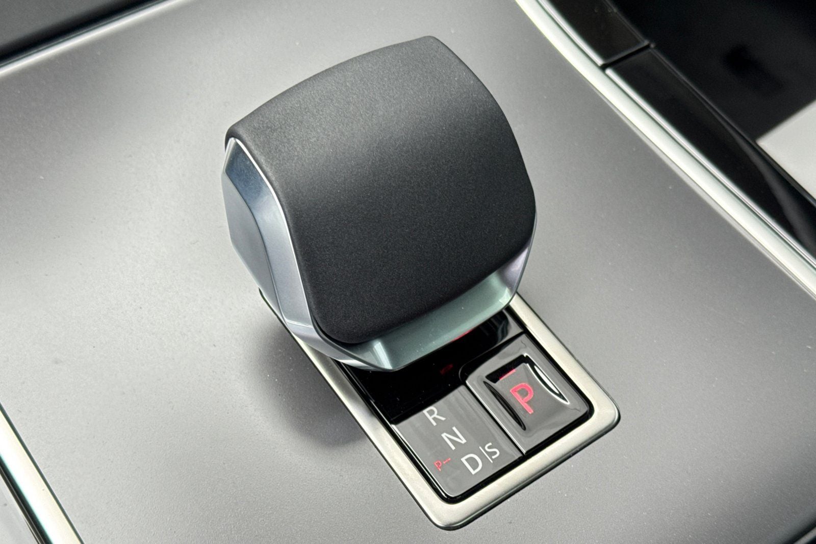 2026 Land Rover Range Rover Evoque S