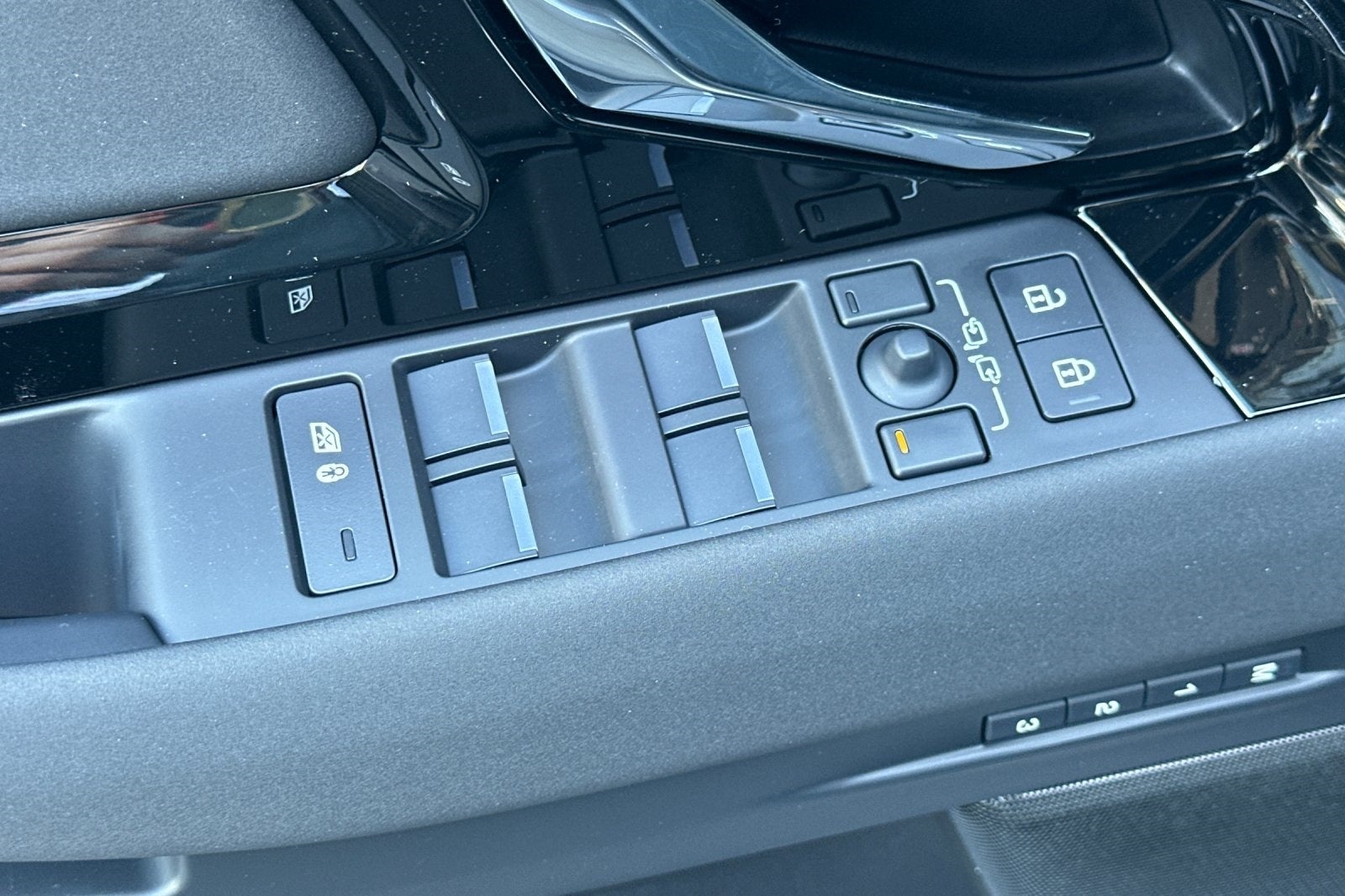 2026 Land Rover Range Rover Evoque S