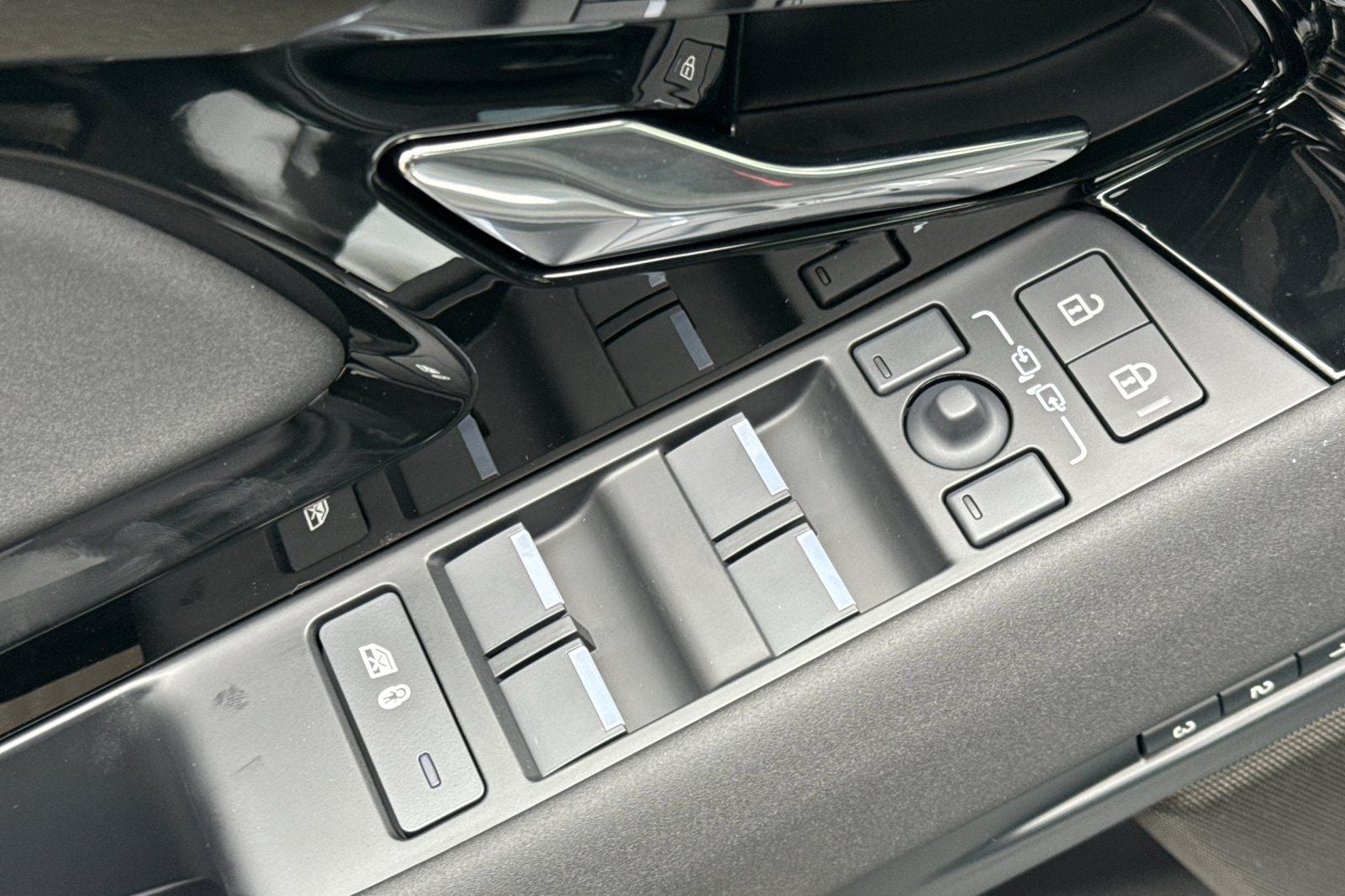 2026 Land Rover Range Rover Evoque S