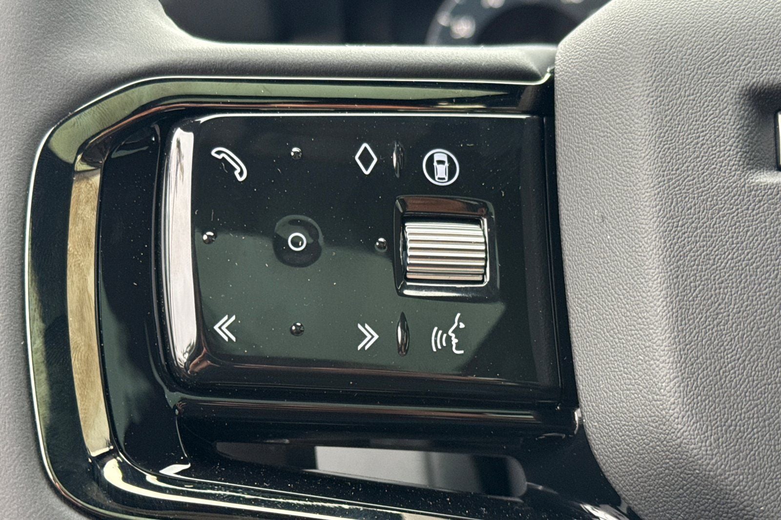 2026 Land Rover Range Rover Evoque S