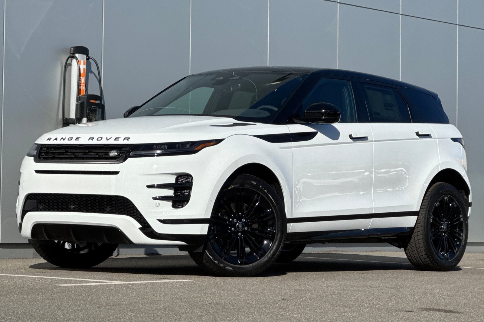 2026 Land Rover Range Rover Evoque Dynamic