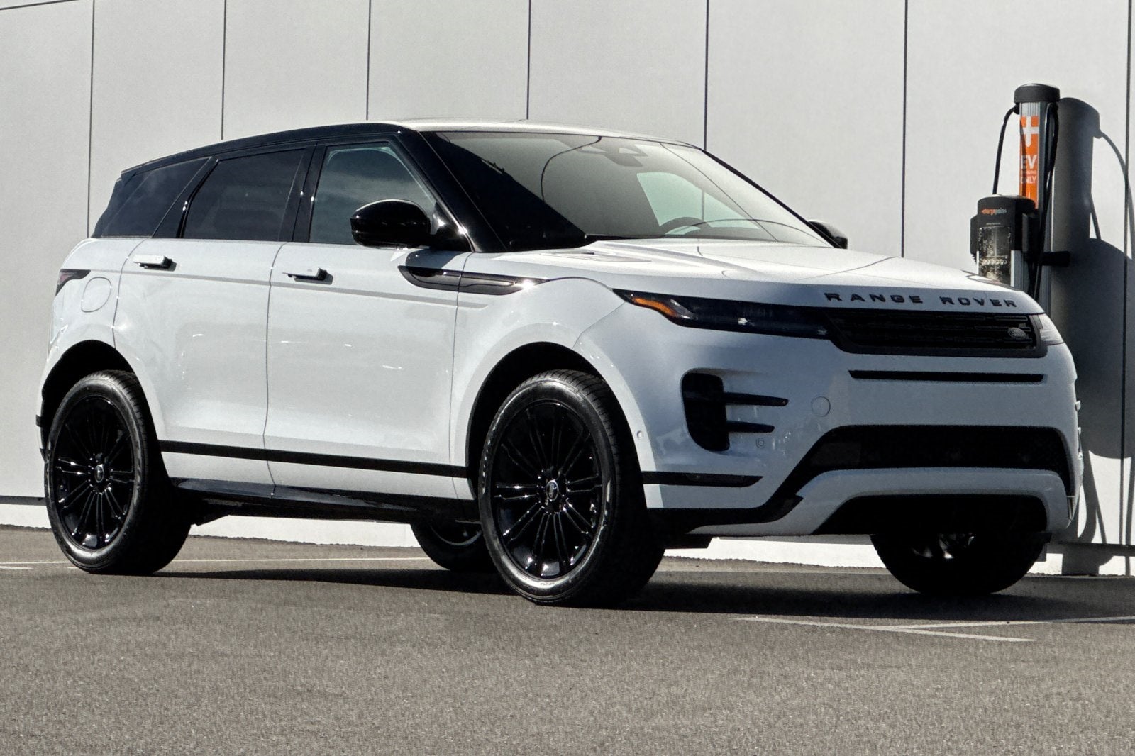 2026 Land Rover Range Rover Evoque Dynamic