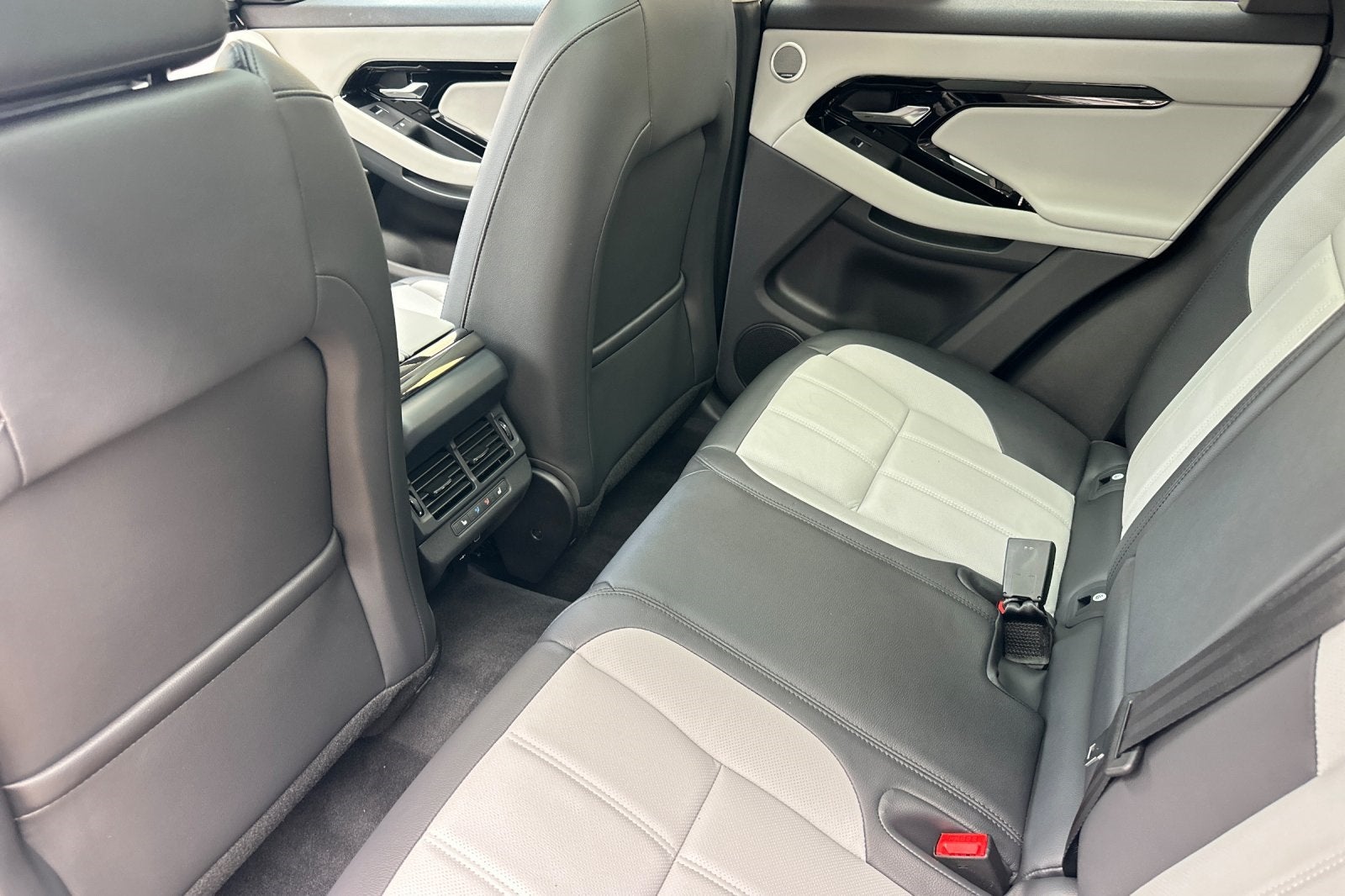 2025 Land Rover Range Rover Evoque Dynamic