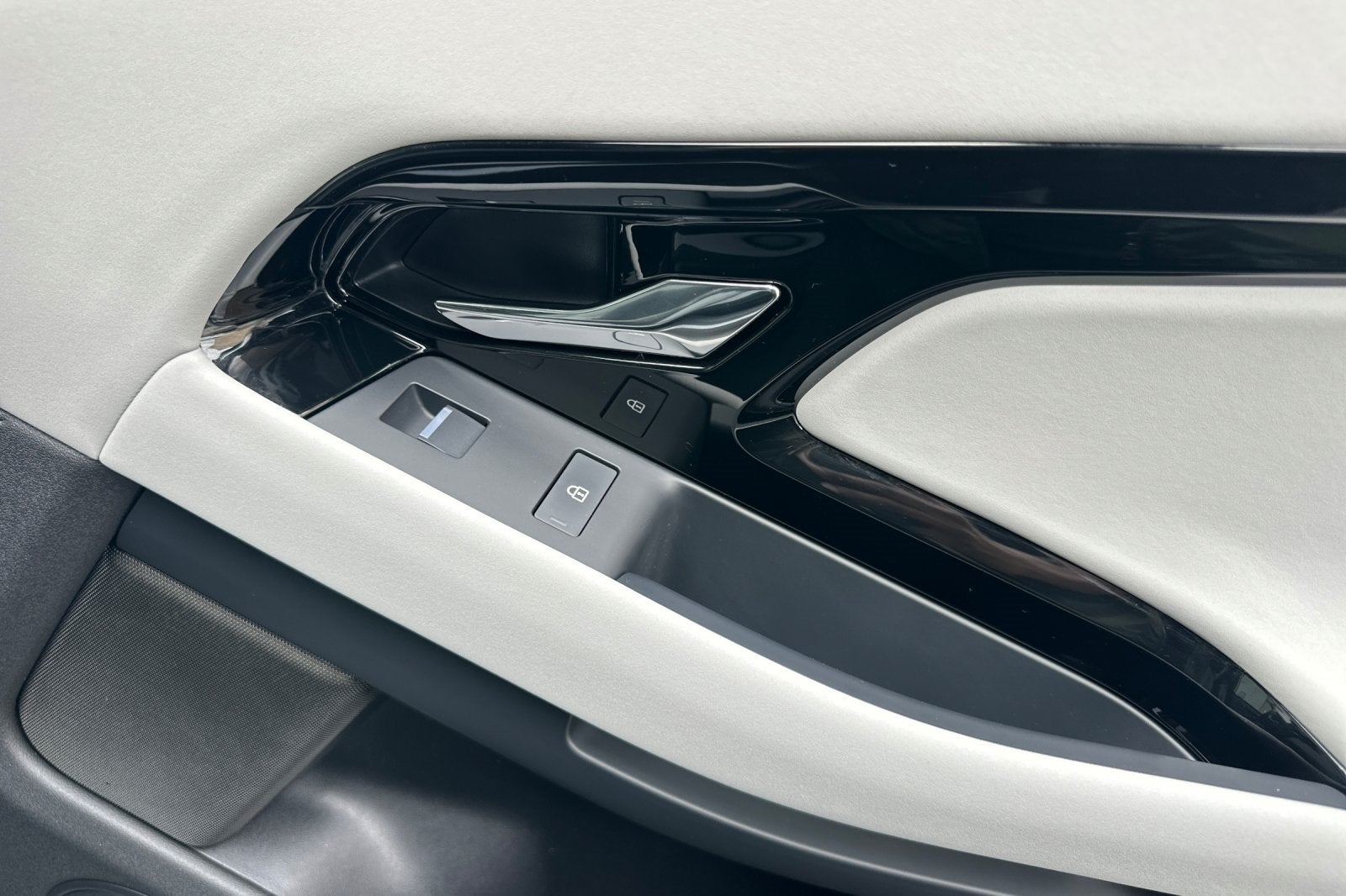 2025 Land Rover Range Rover Evoque Dynamic