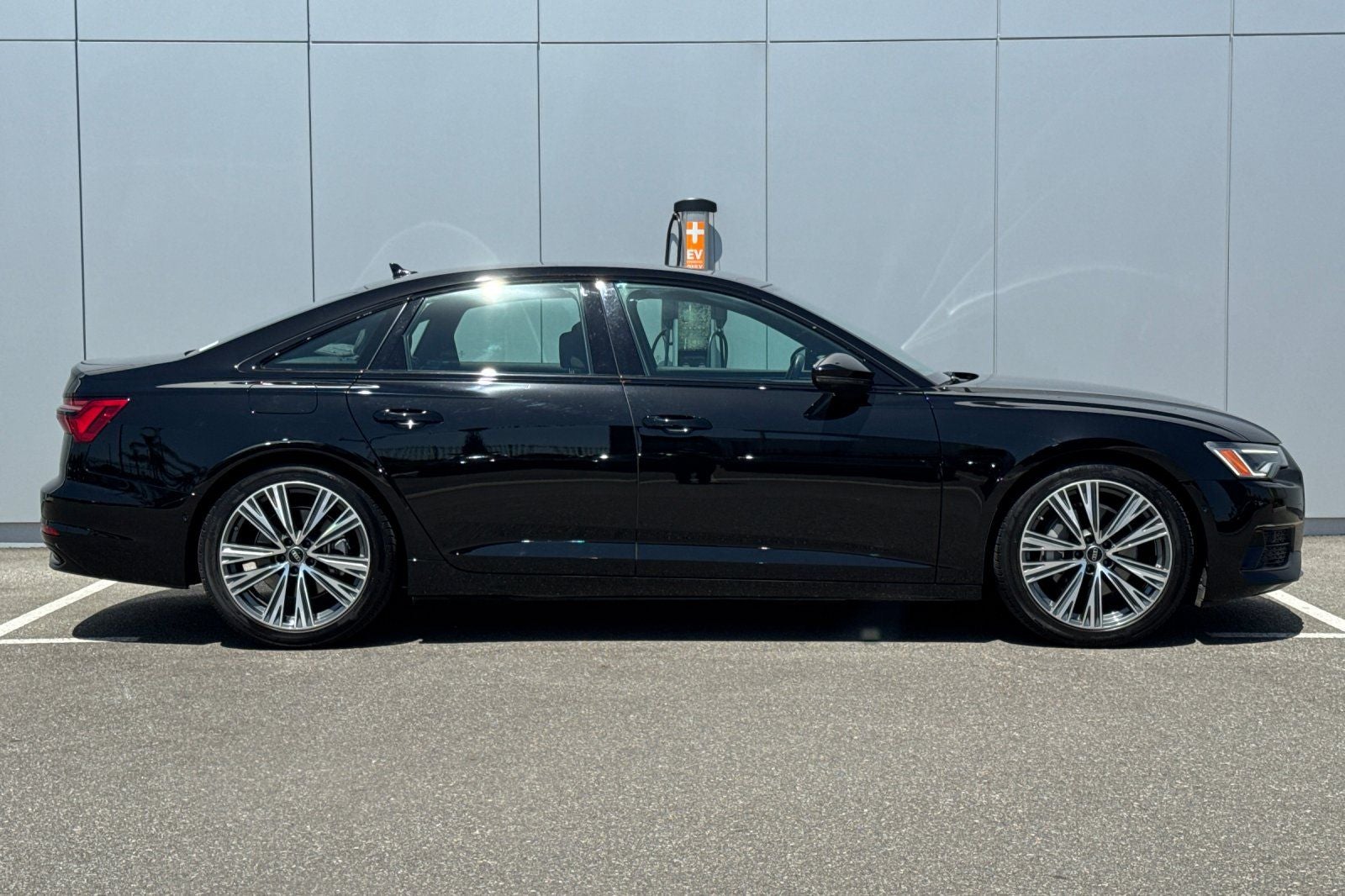 2023 Audi A6 45 Premium Plus quattro