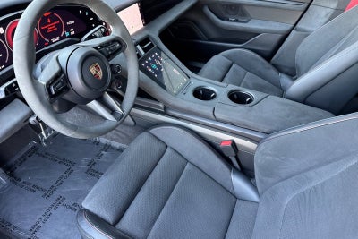 2025 Porsche Taycan GTS