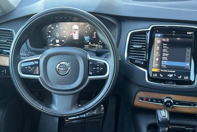 2022 Volvo XC90 T5 Momentum