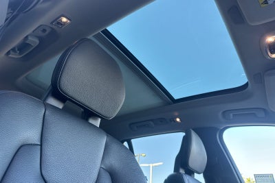 2022 Volvo XC90 T5 Momentum