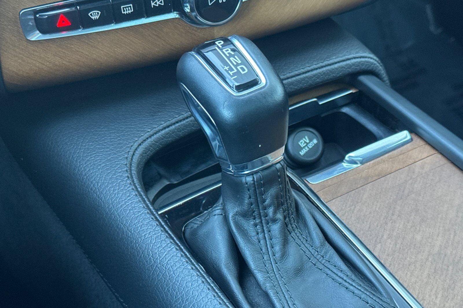 2022 Volvo XC90 T5 Momentum