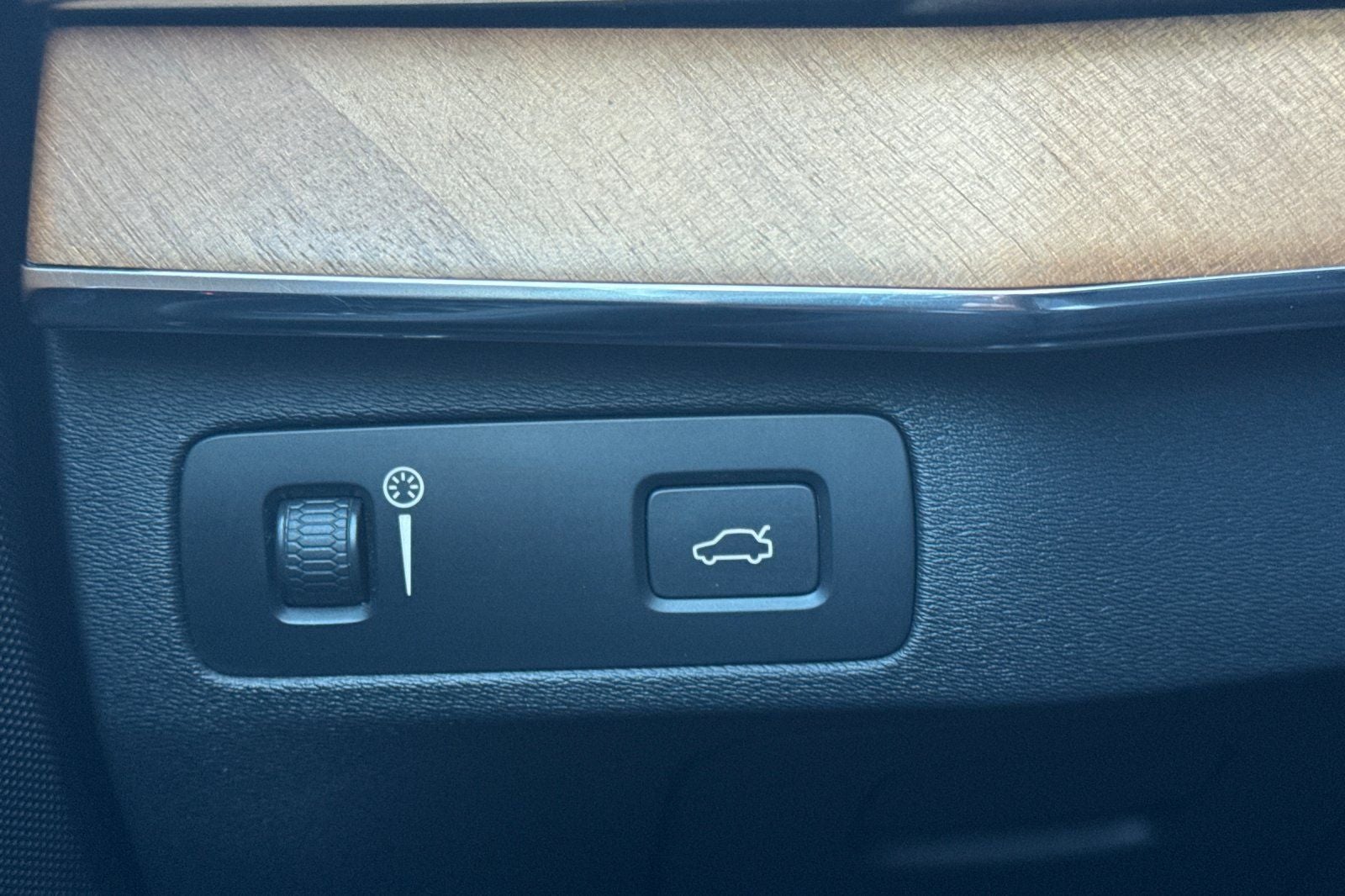 2022 Volvo XC90 T5 Momentum