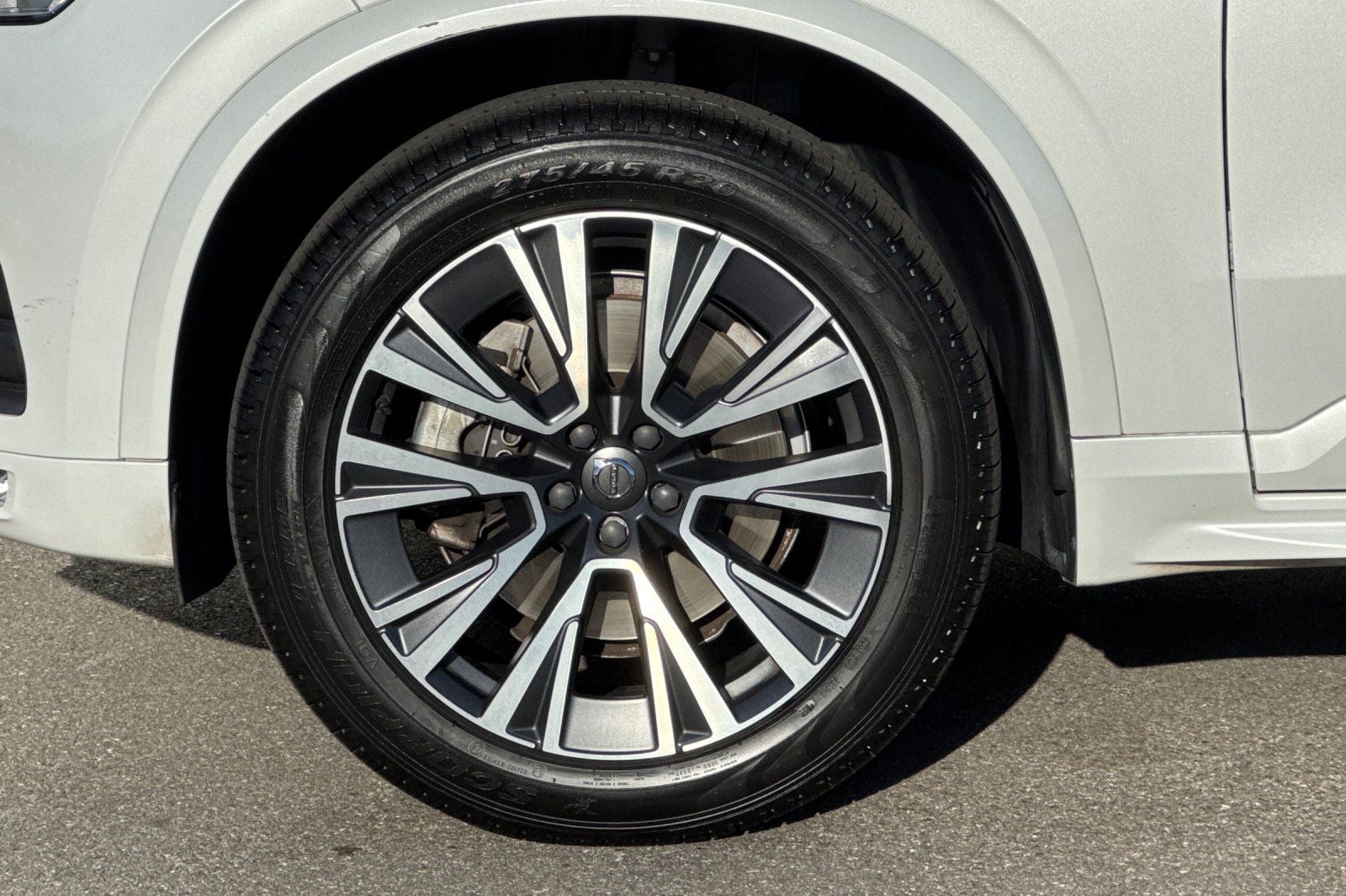 2022 Volvo XC90 T5 Momentum