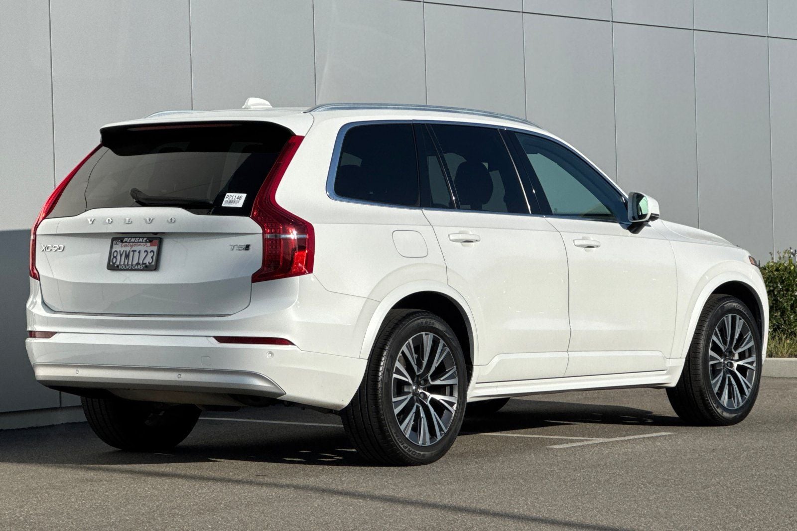 2022 Volvo XC90 T5 Momentum