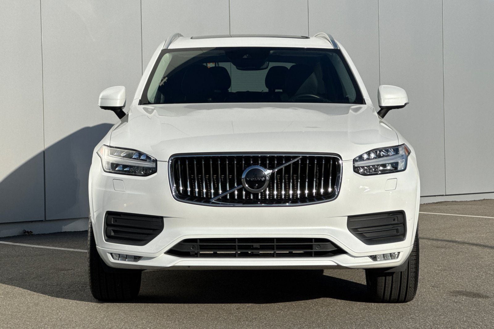2022 Volvo XC90 T5 Momentum